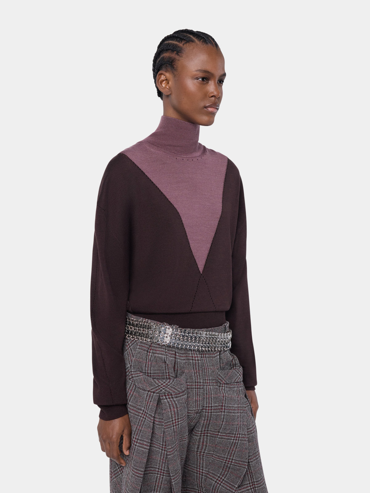 Bicolor long sleeved knit top with contrasting turtleneck