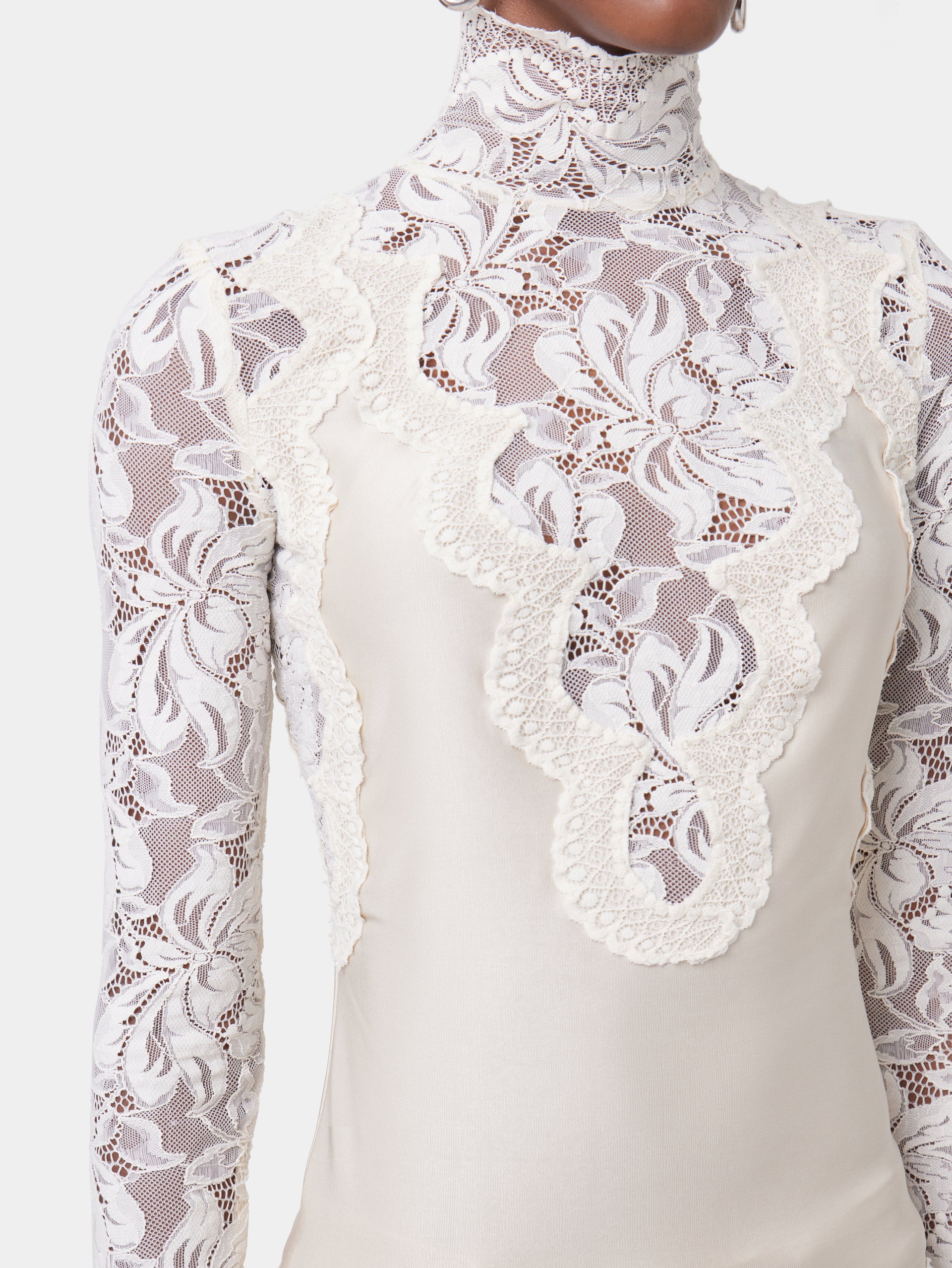 IVORY LONG SLEEVE TOP IN LACE AND JERSEY