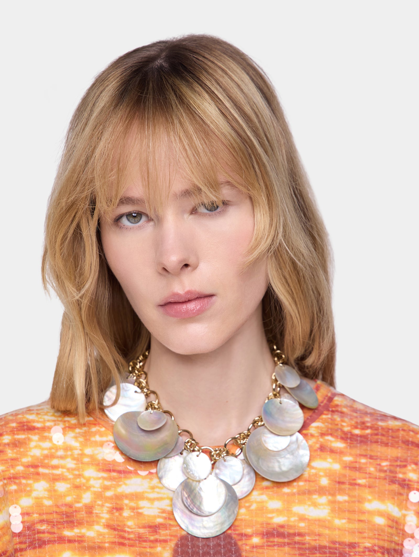 Shell discs necklace position 1 - Image 1