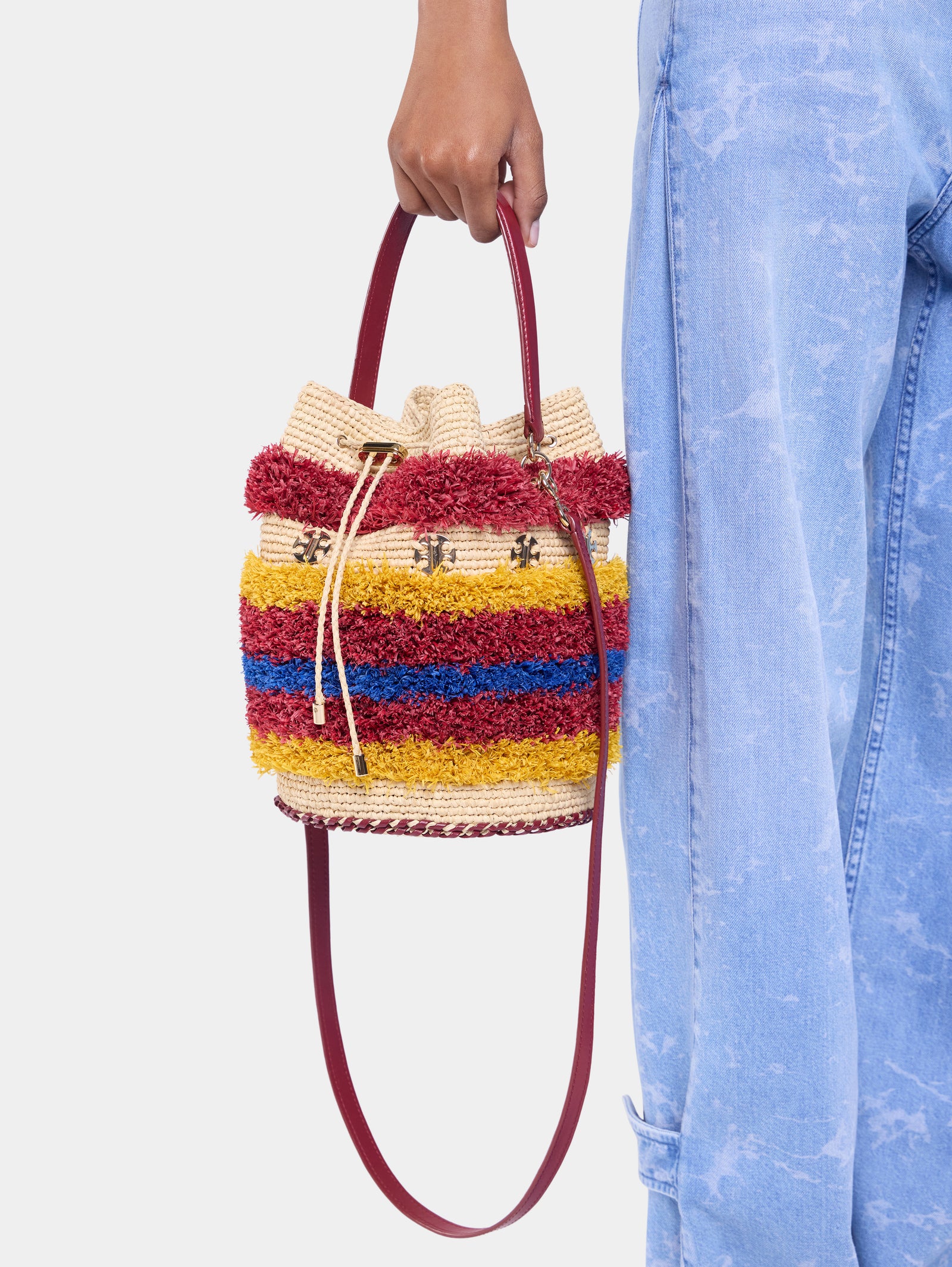 Raffia bucket bag position 2 - Image 2