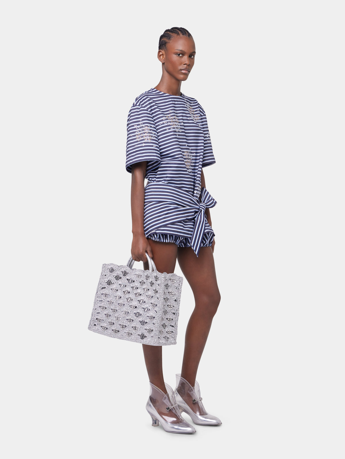 STRIPED WHITE AND BLUE EMBROIDERED TEE-SHIRT IN COTTON POPLIN position 4