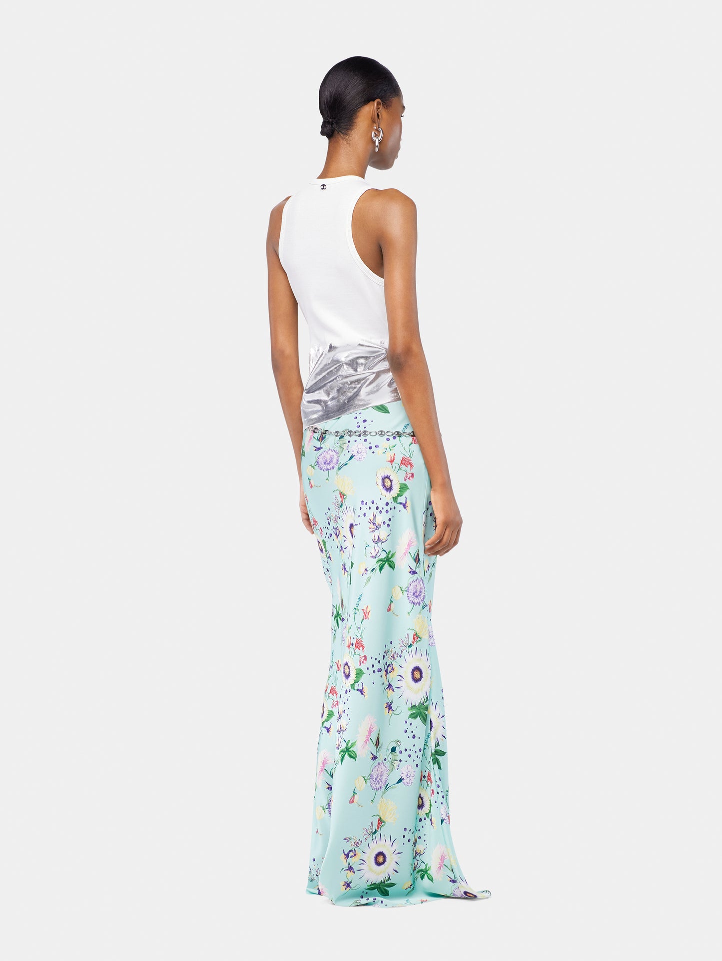 Floral patterned skirt with chain details