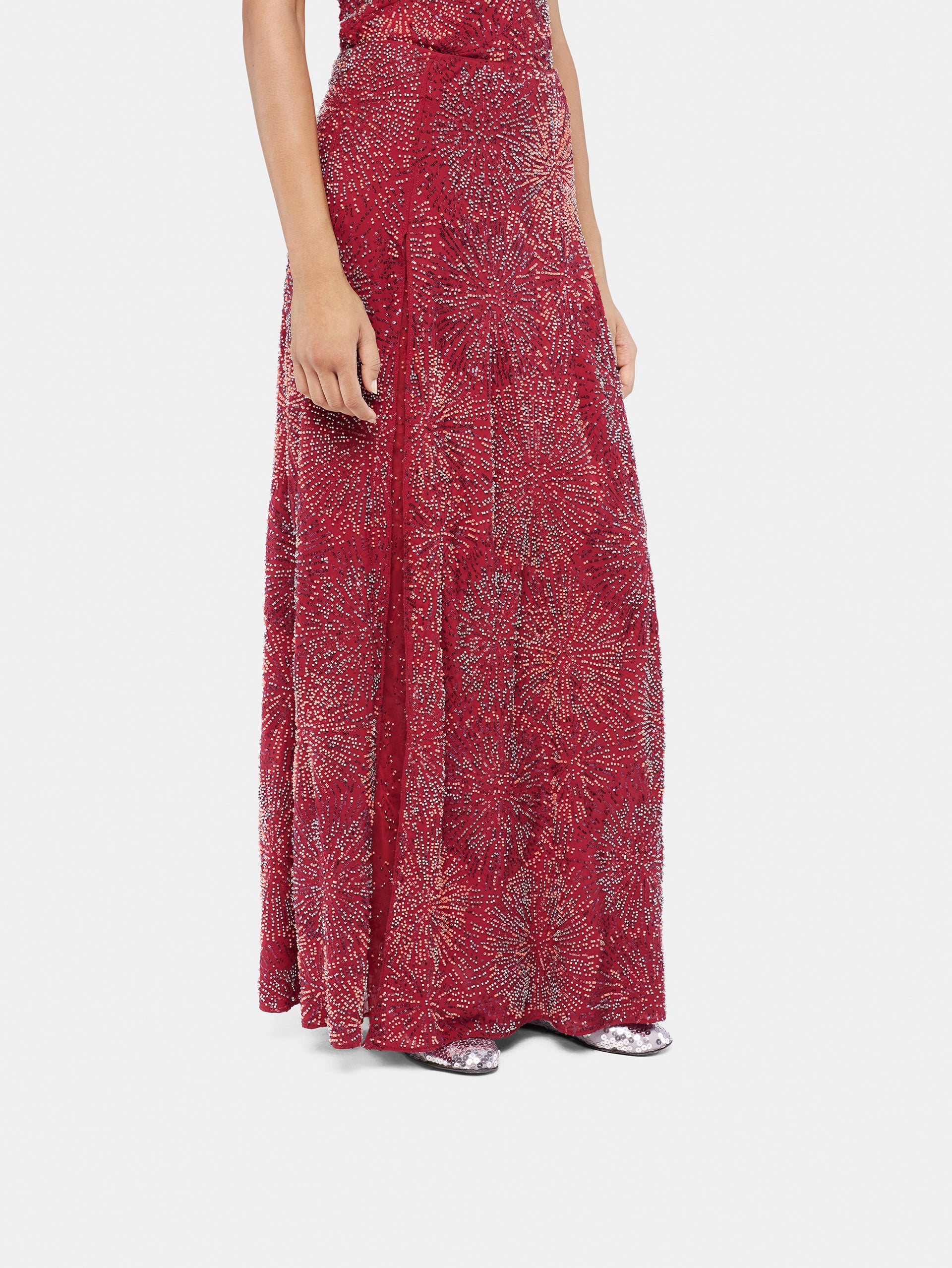 Skirt with pearl embroidery