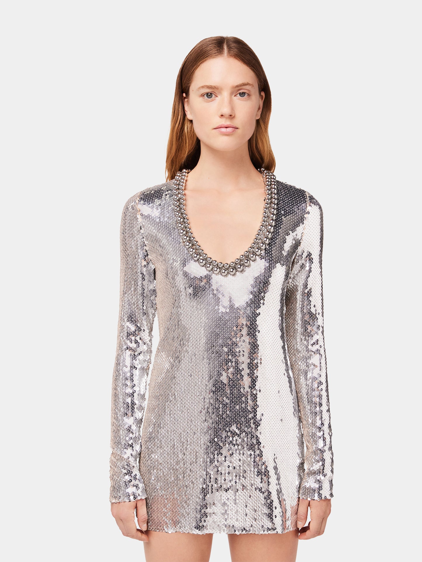 Mini silver sequins dress with round neckline