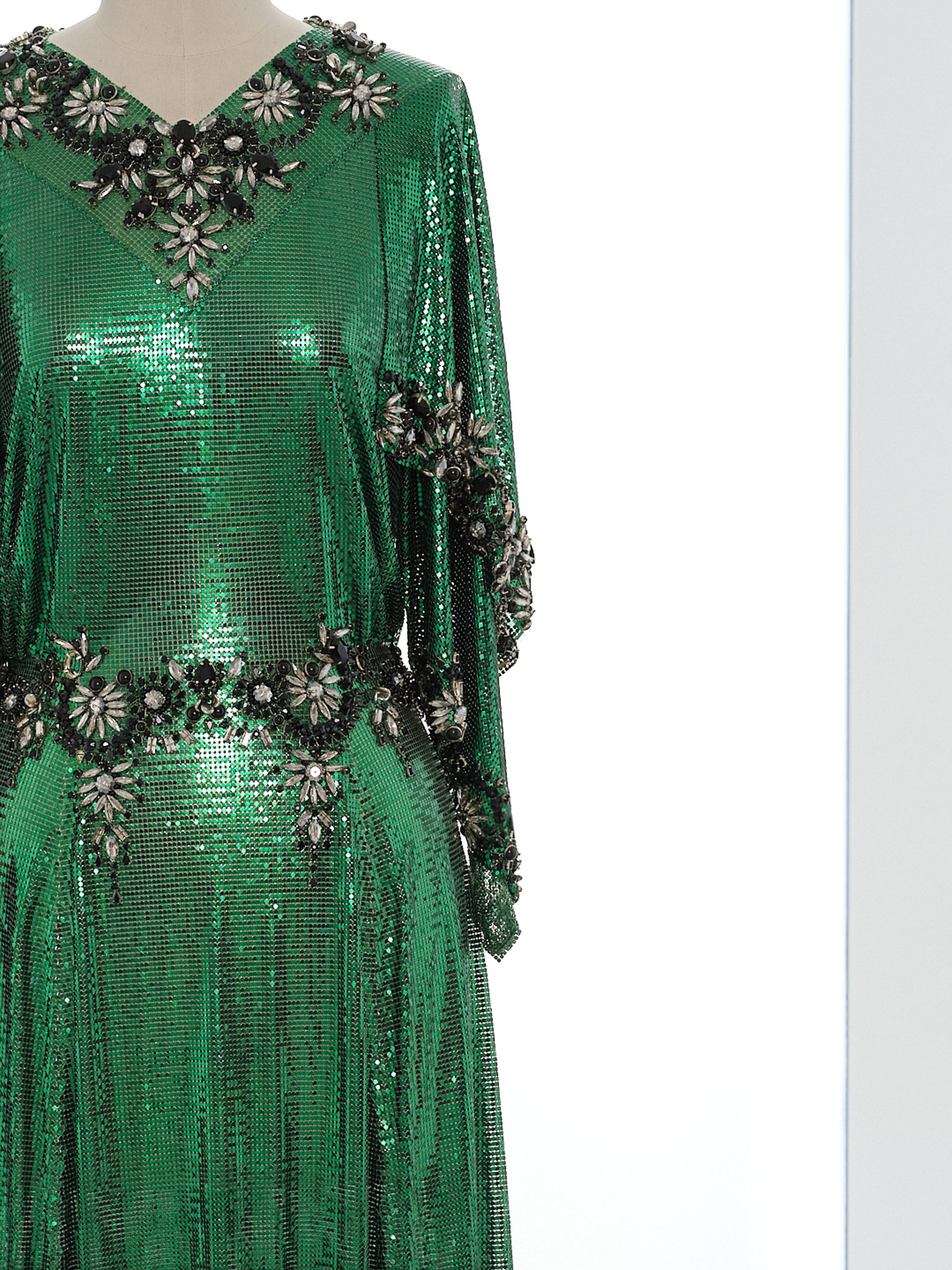 Mid length dress in iconic mesh