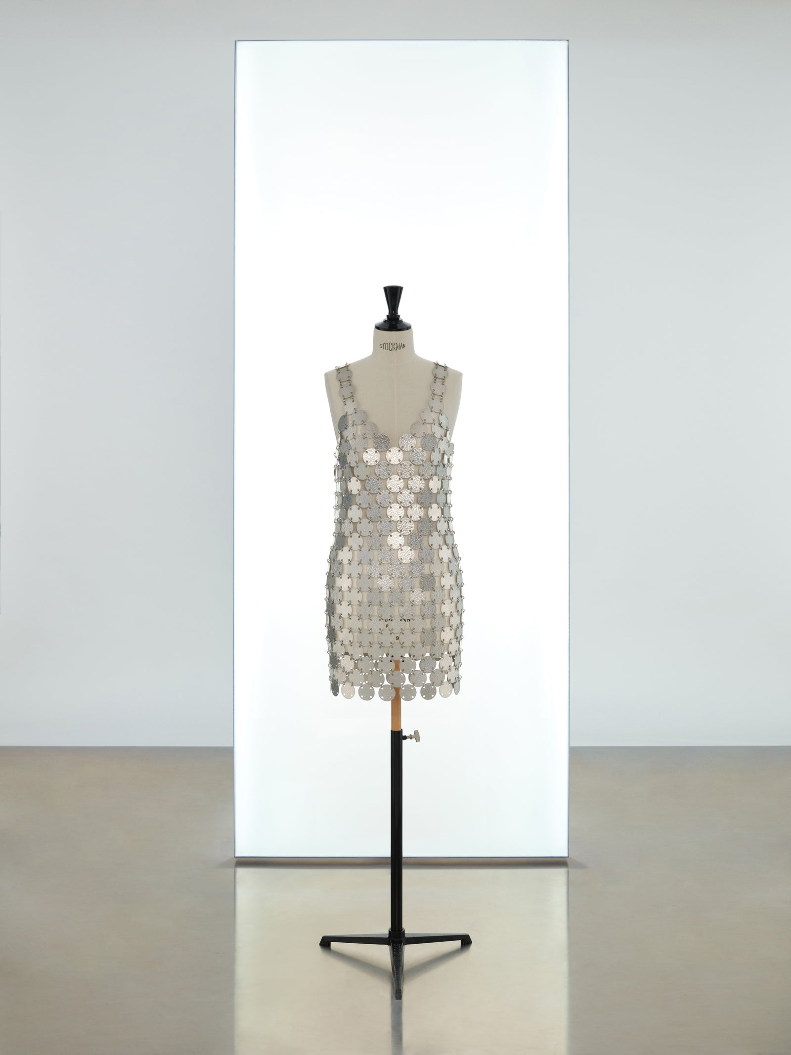 Short strap dress made in metallic round assembly position 1 - Image 1