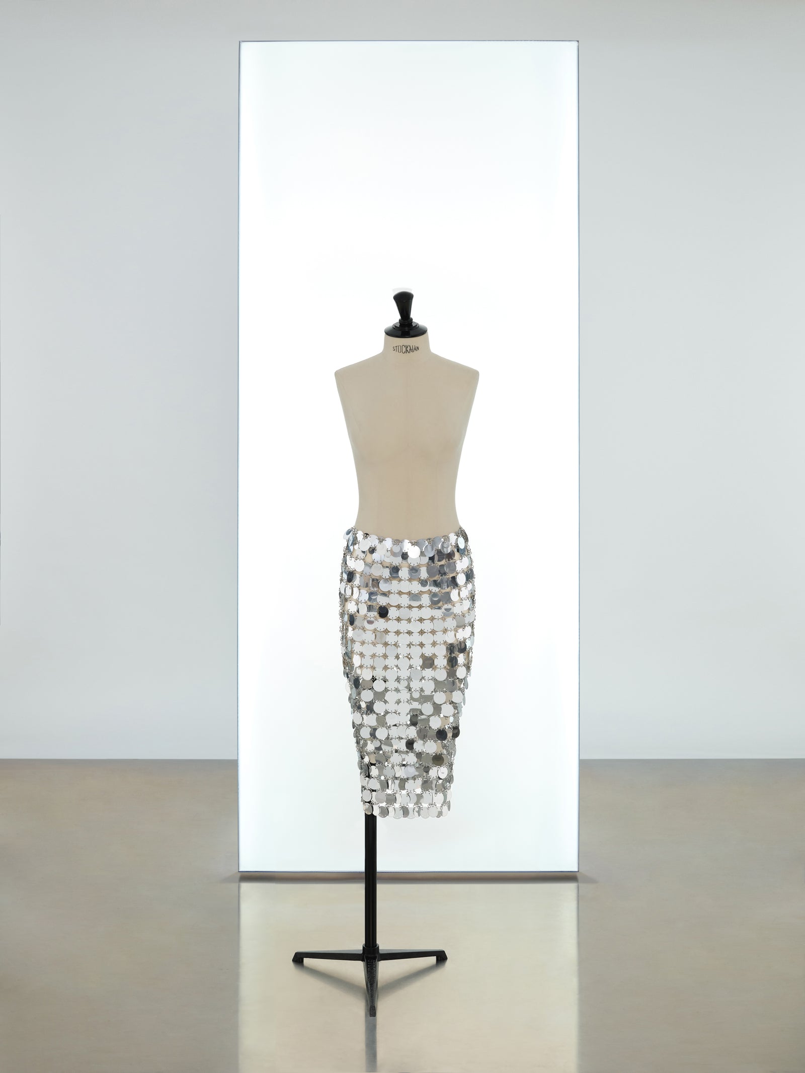 Mid-length sparkle iconic skirt position 1 - Image 1