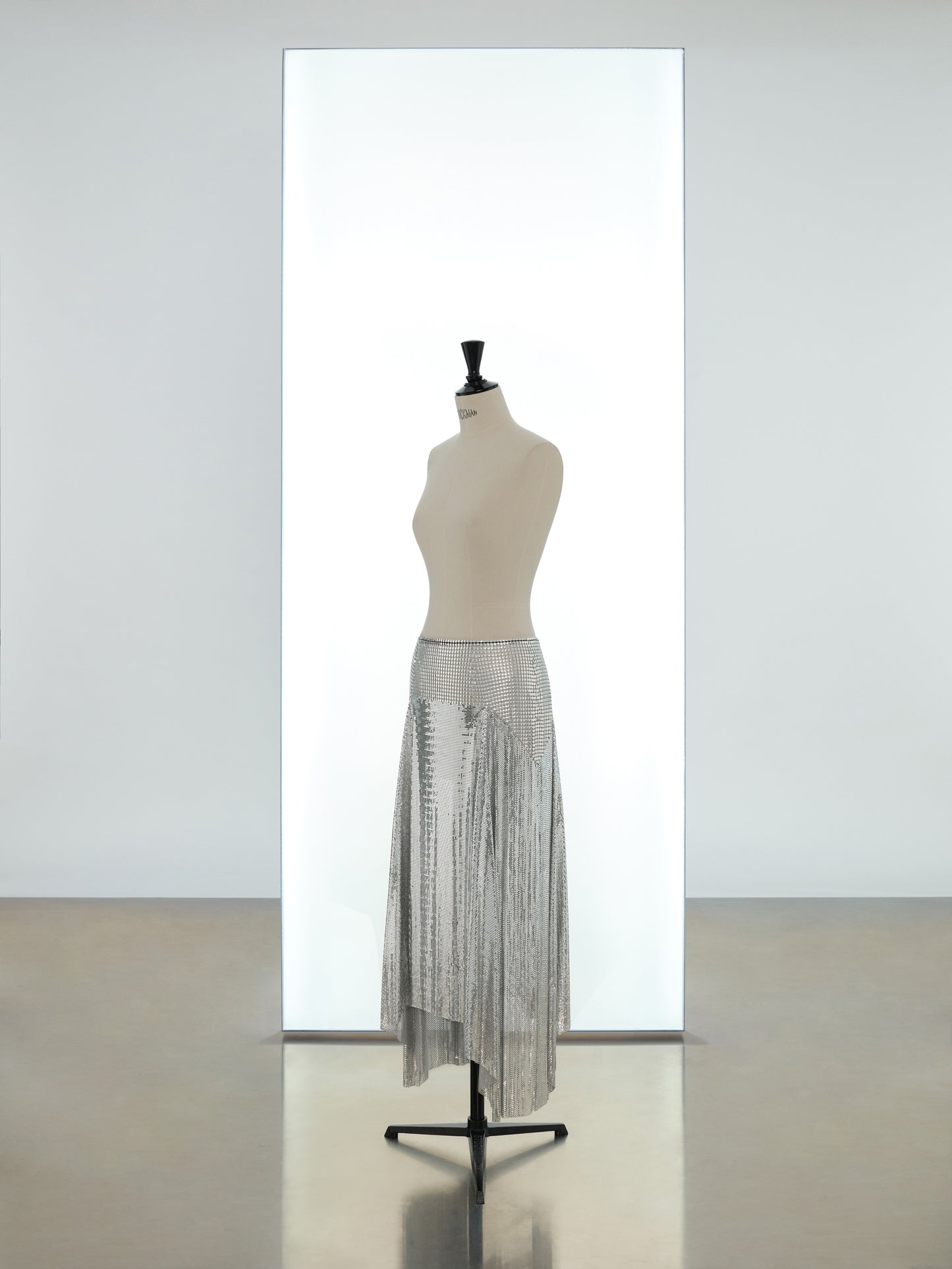 Long skirt made in iconic mesh