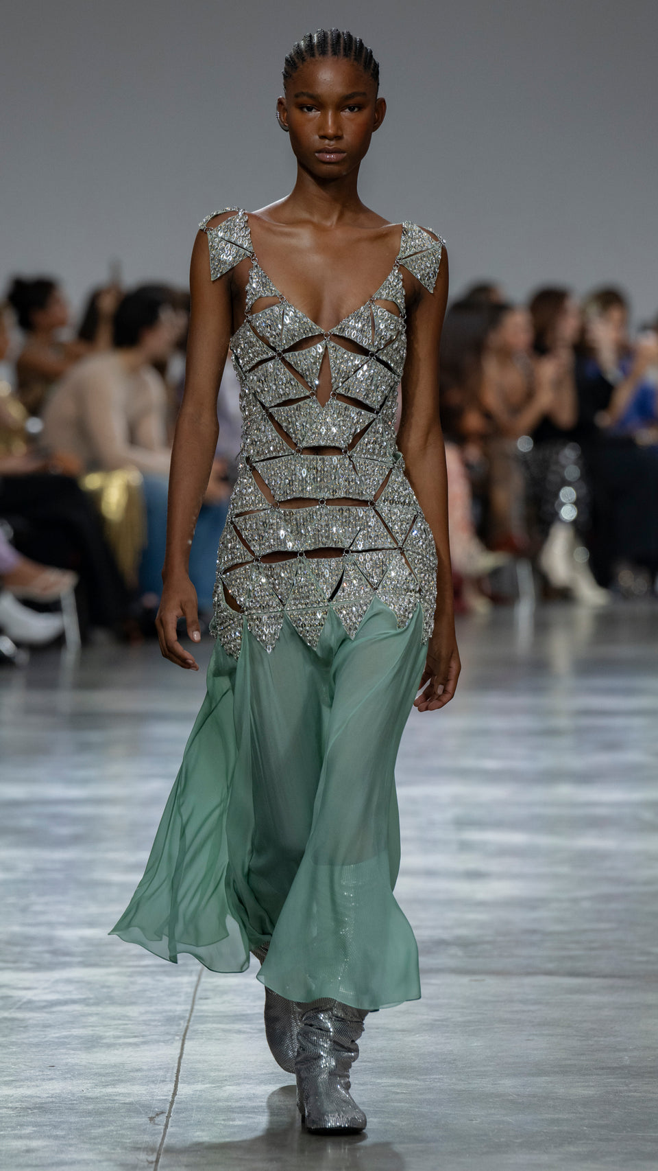 RABANNE sfilata collezione Primavera Estate 2025 83 RABANNE SS25 YANNISVLAMOS STORIES LOOK7