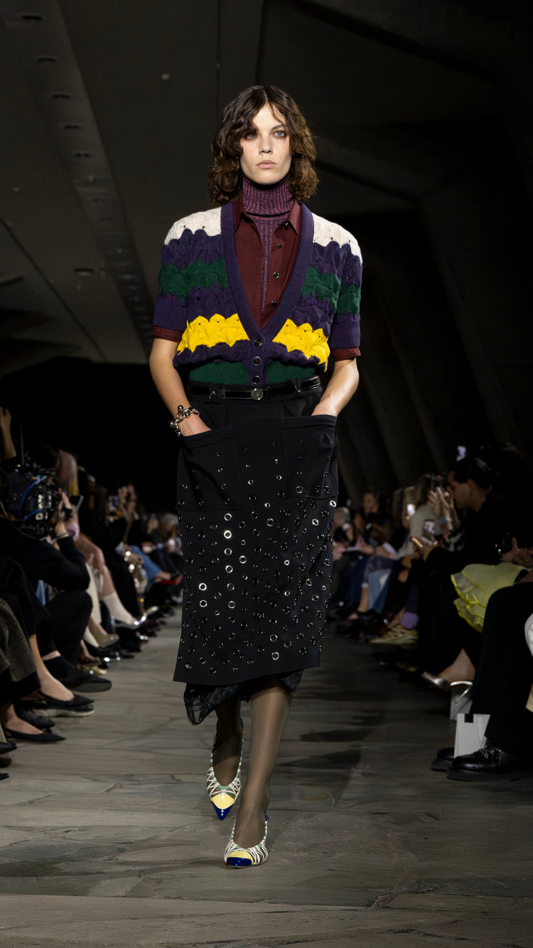 LOOK 12