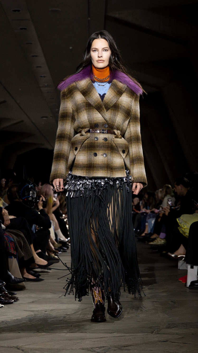 LOOK 27