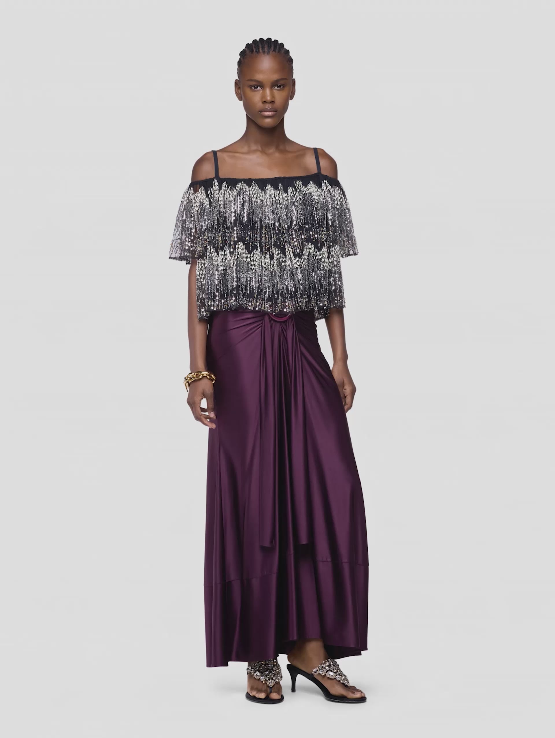 Short-sleeve top with embroidery details