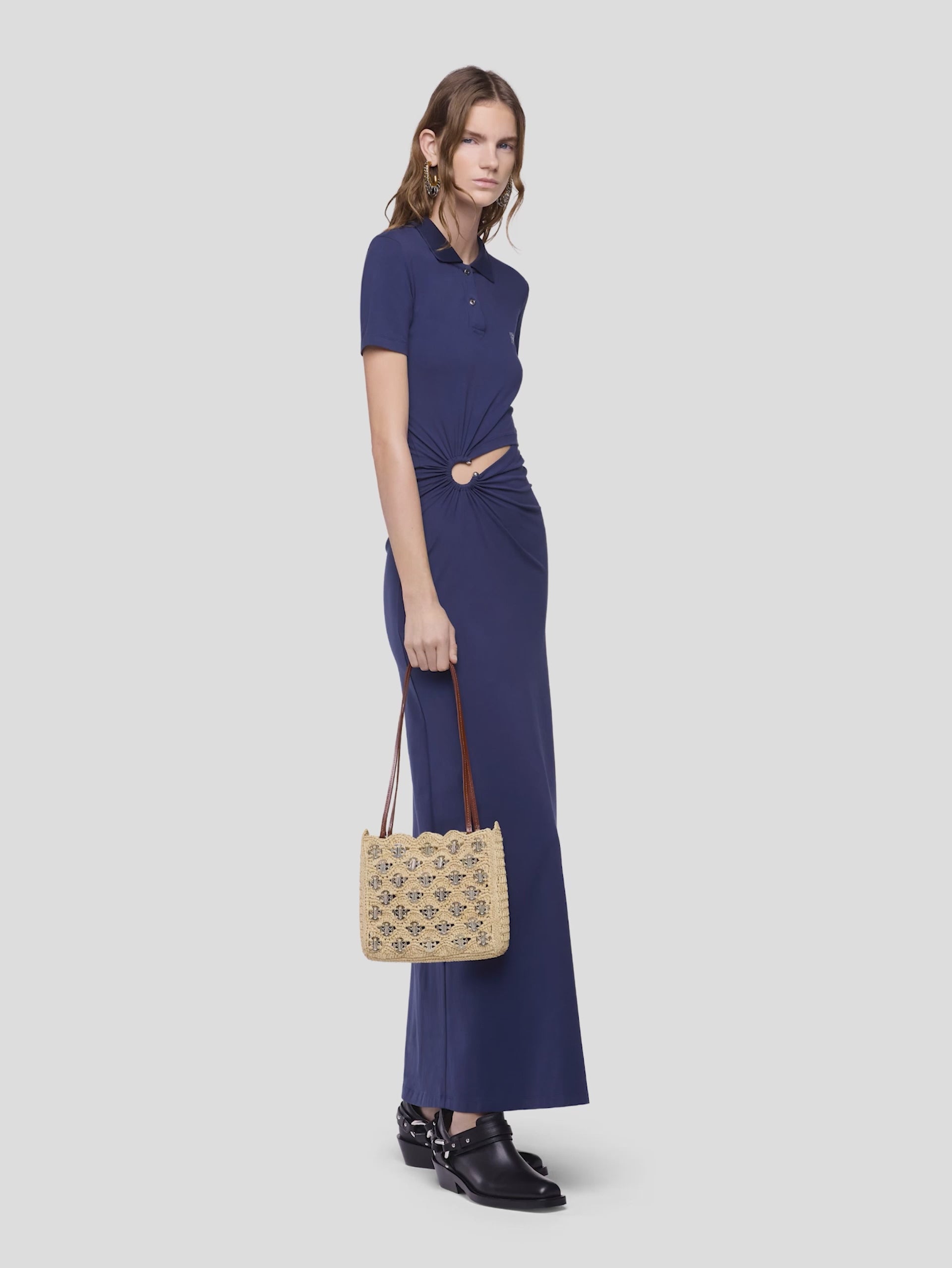 Longue robe piercing bleu marine en coton 